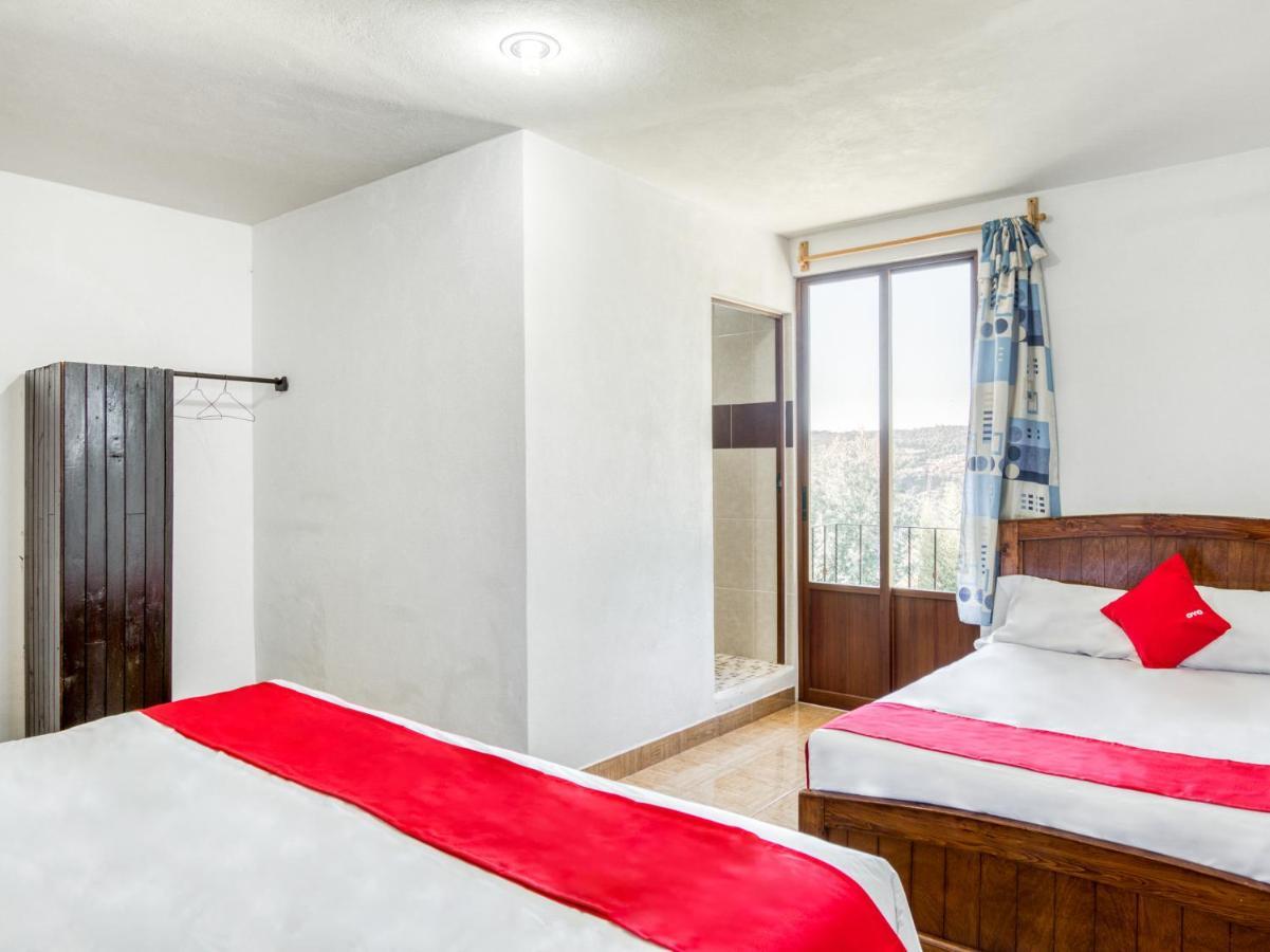 Hotel Vista Markes Zacatlán エクステリア 写真