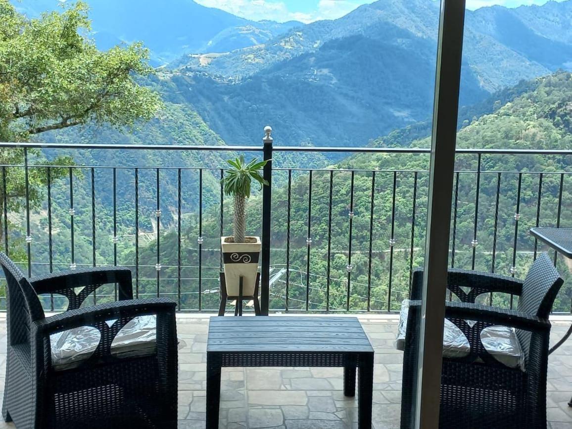 Hotel Vista Markes Zacatlán エクステリア 写真