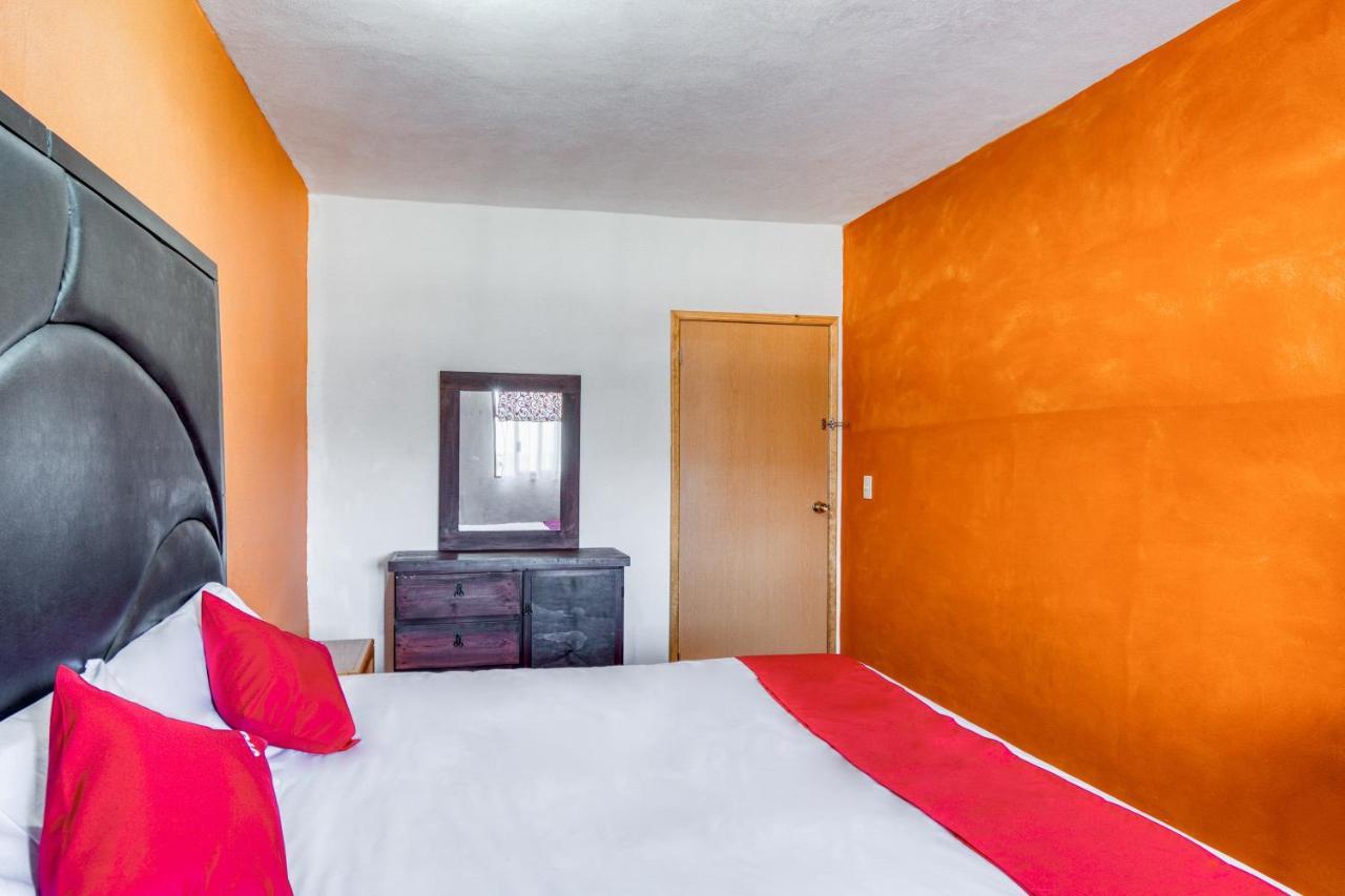 Hotel Vista Markes Zacatlán エクステリア 写真